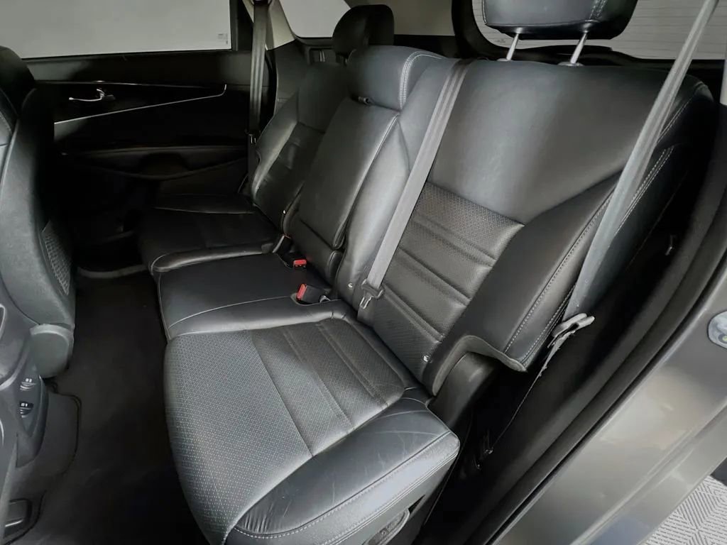 Used 2017 Kia Sorento EX image 24