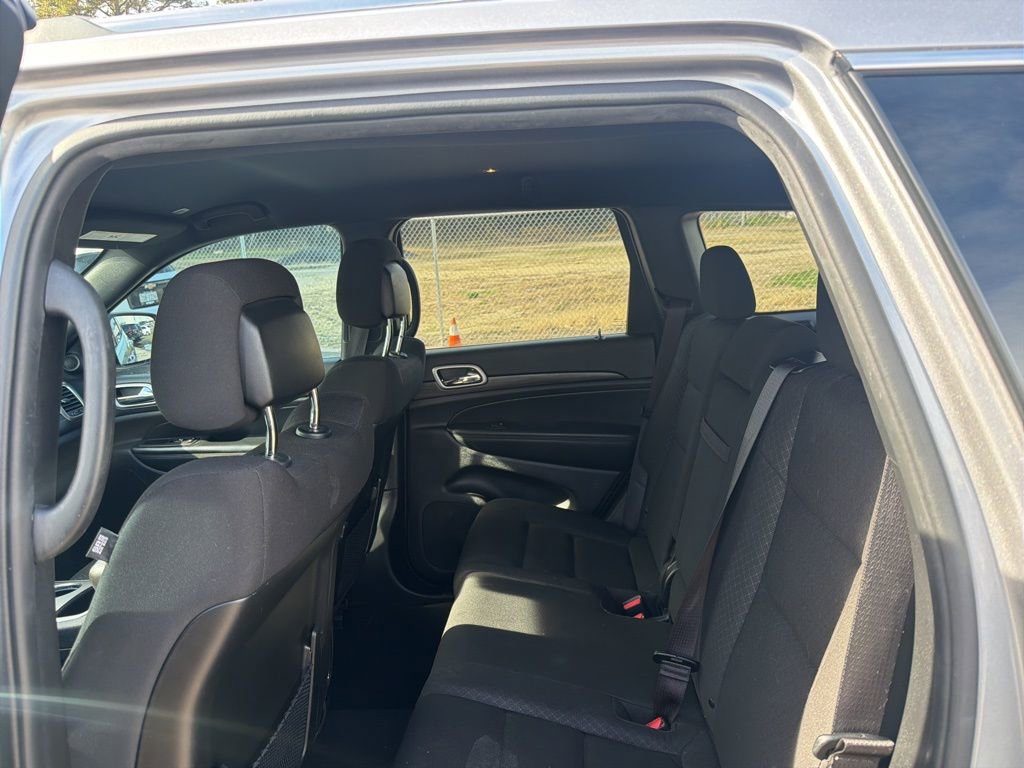 Used 2021 Jeep Grand Cherokee Laredo image 23