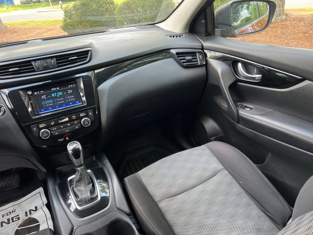 Used 2020 Nissan Rogue Sport SV FWD image 26