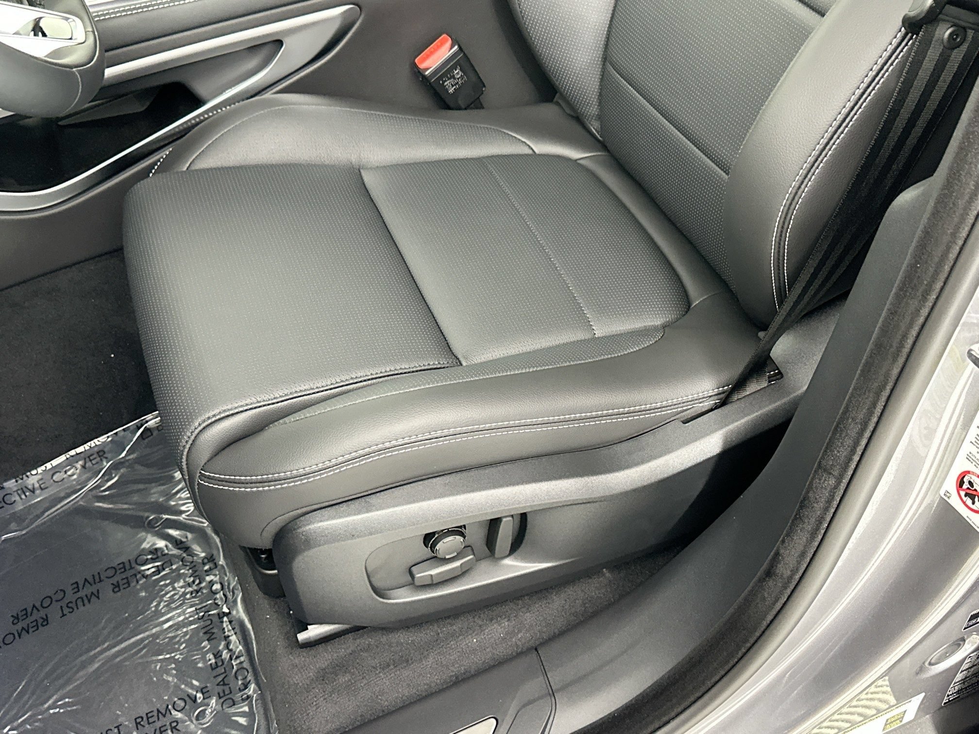 Certified 2026 Jaguar F-PACE R-Dynamic S AWD/4WD image 17