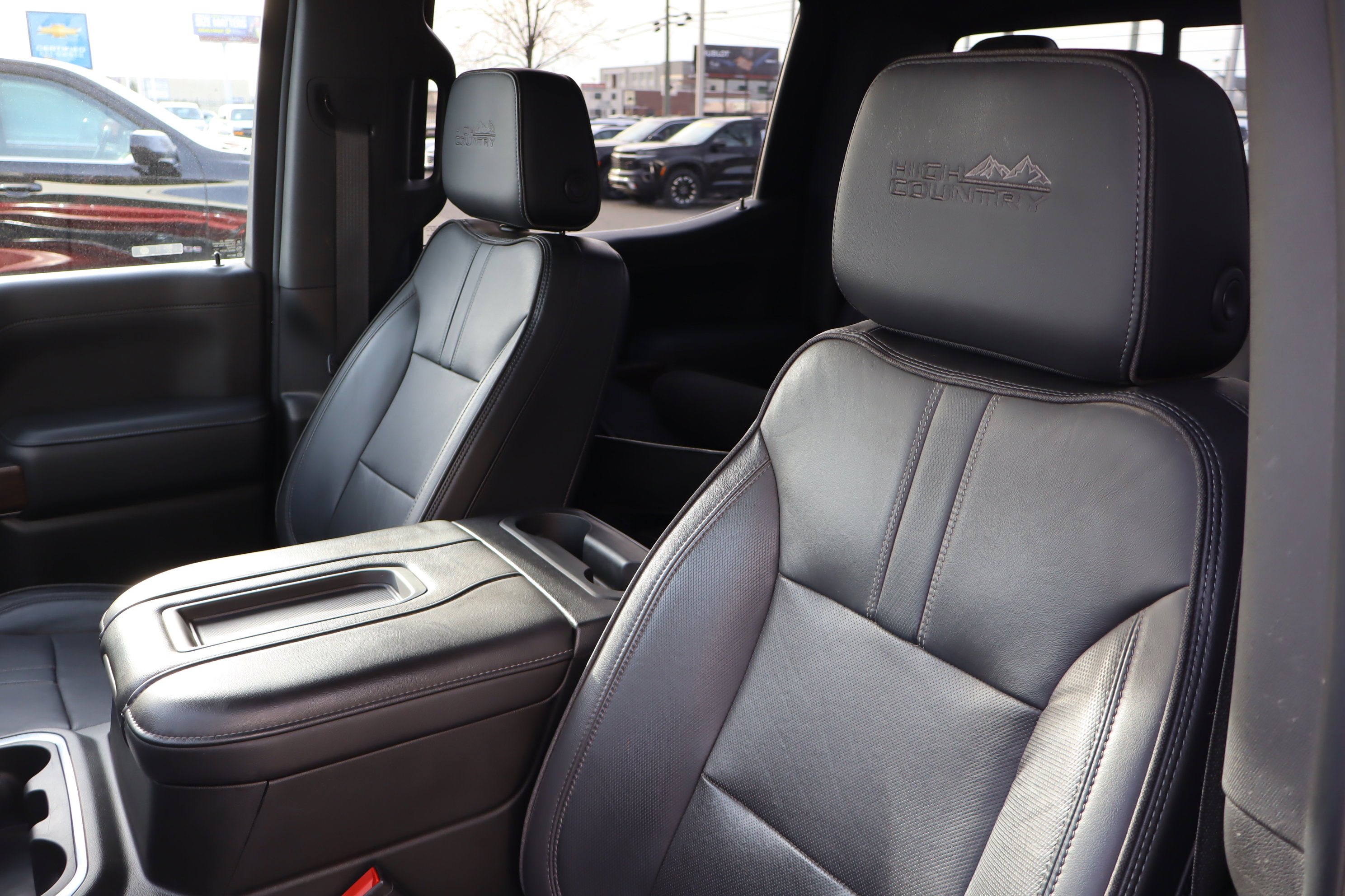 Used 2021 Chevrolet Silverado 1500 High Country image 21