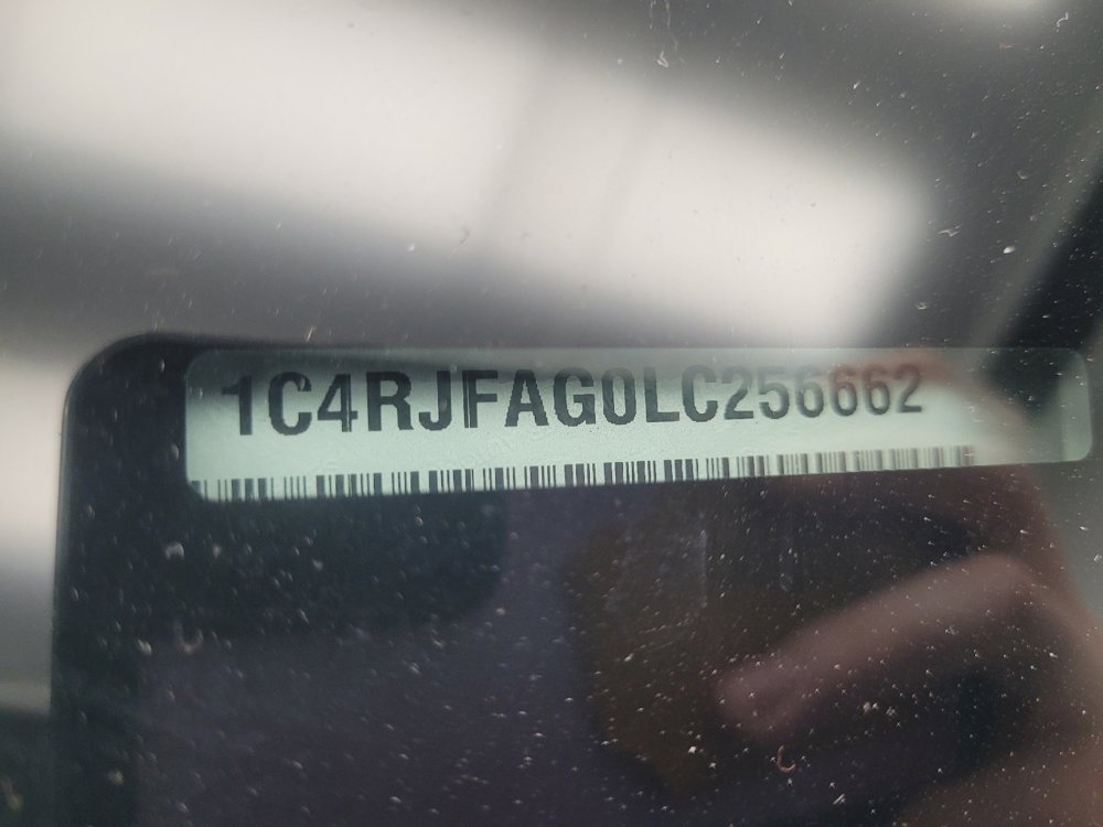 Used 2020 Jeep Grand Cherokee Laredo w/ Quick Order Package 2BN North image 33