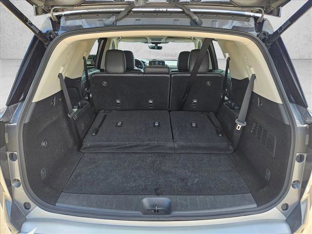 Used 2025 Nissan Pathfinder SL AWD/4WD image 6