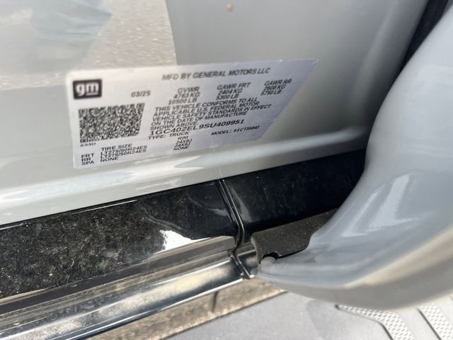 New 2025 Chevrolet Silverado EV RST image 36