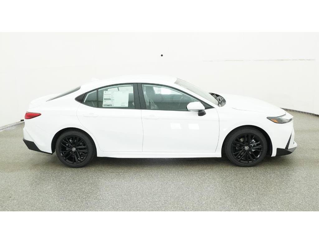 Used 2025 Toyota Camry SE FWD image 13