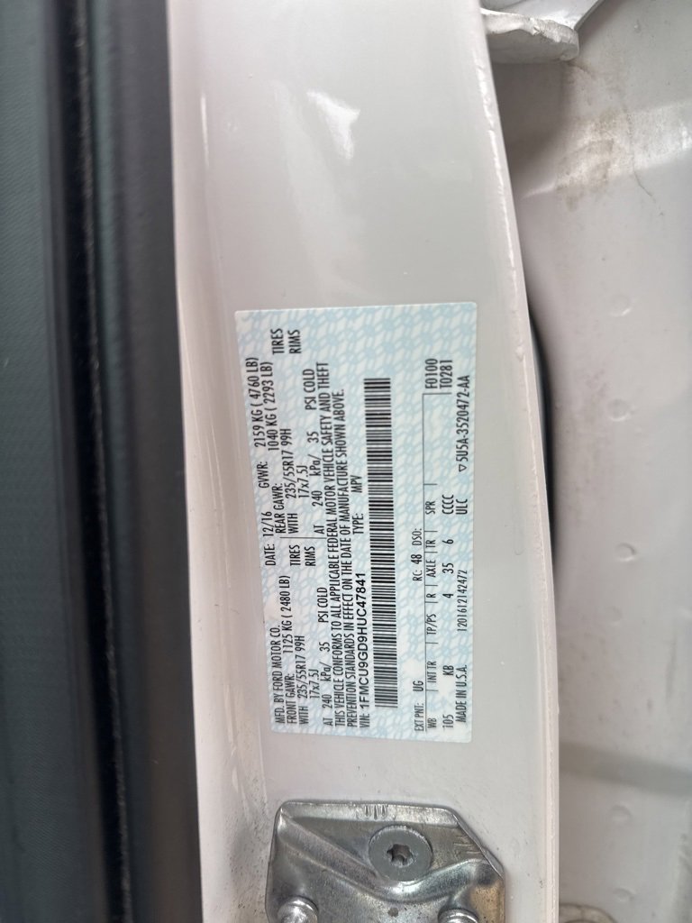 Used 2017 Ford Escape SE image 25