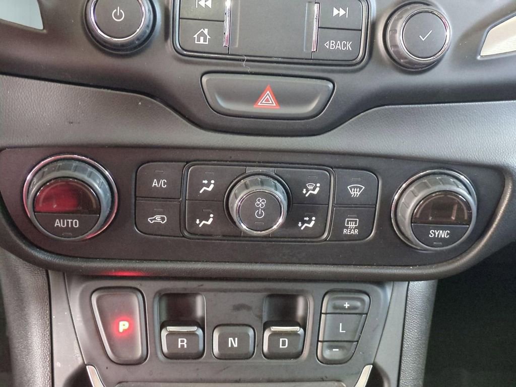 Used 2020 GMC Terrain Denali w/ Denali Premium Package image 23