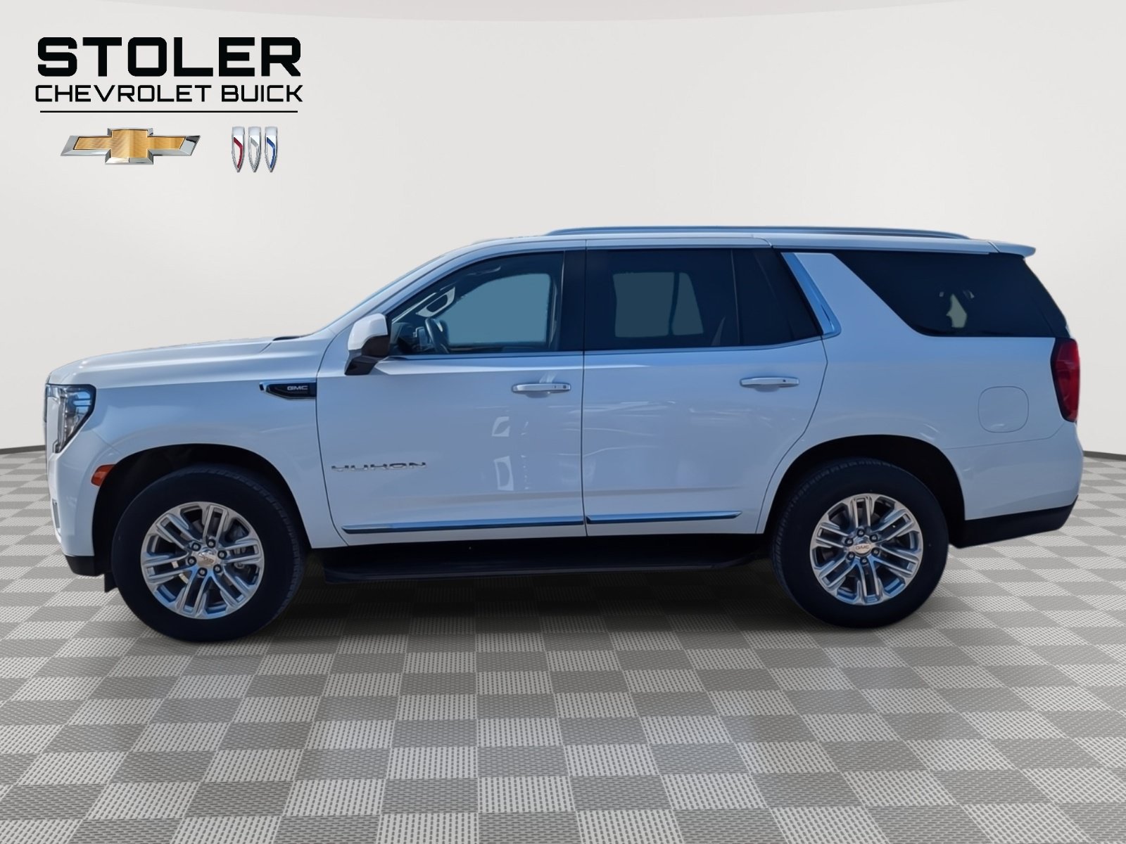 Used 2024 GMC Yukon SLT AWD/4WD image 2