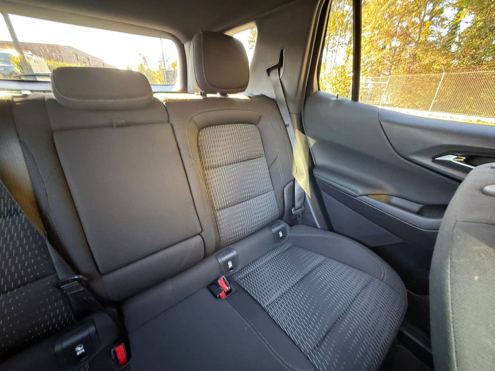 Used 2025 Chevrolet Equinox LT image 37