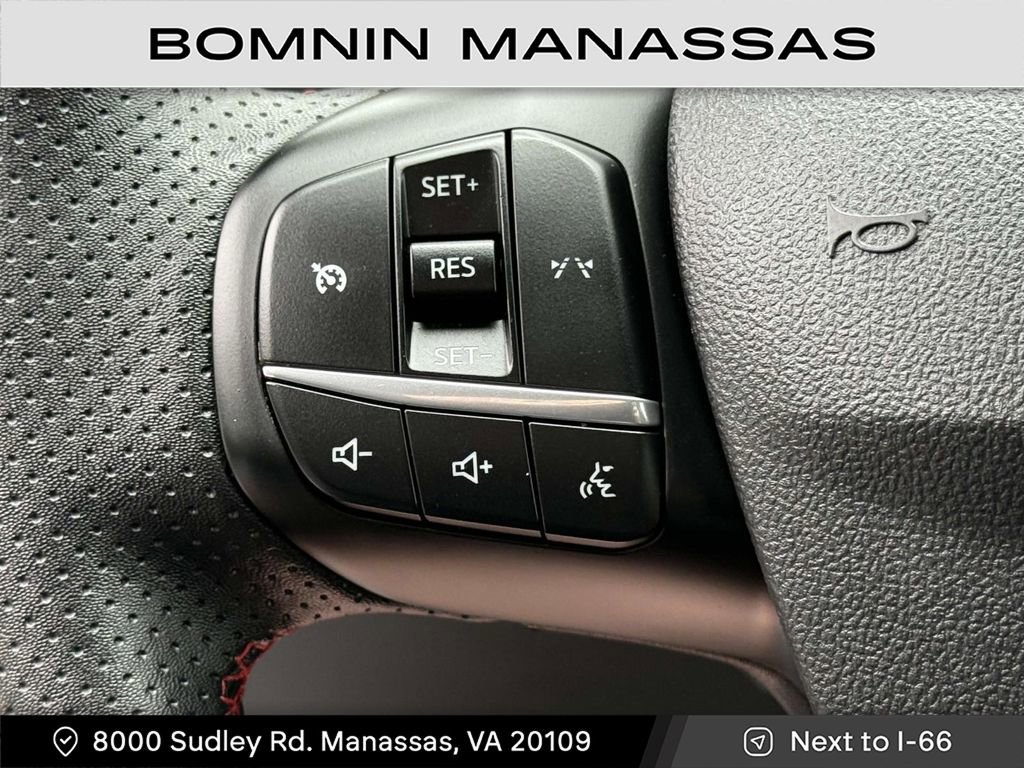 Used 2025 Ford Escape ST-Line image 9