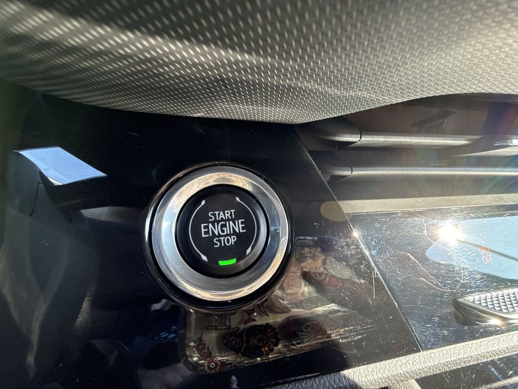 Certified 2025 Buick Envision Preferred image 23