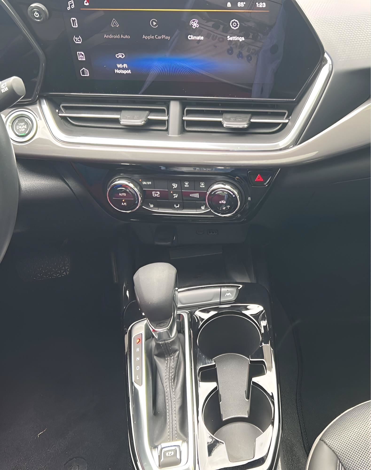Used 2025 Chevrolet Trax ACTIV w/ Sunroof Package FWD image 18