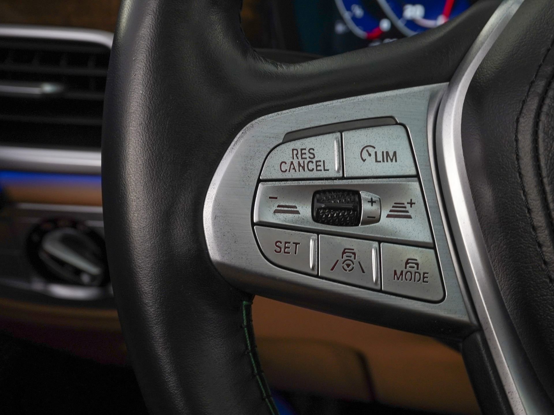 Used 2020 BMW ALPINA B7 xDrive AWD/4WD image 19