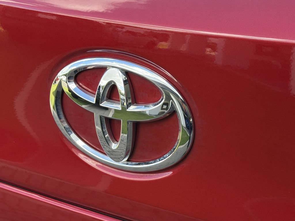 Used 2023 Toyota Corolla Cross LE FWD image 11