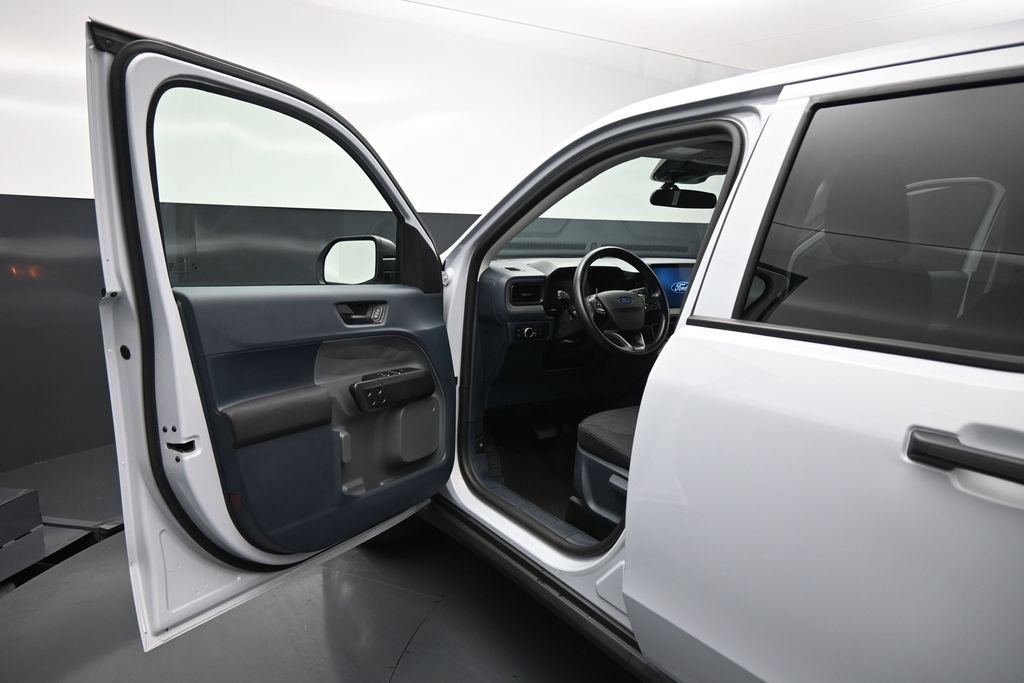 Certified 2025 Ford Maverick XL FWD image 9