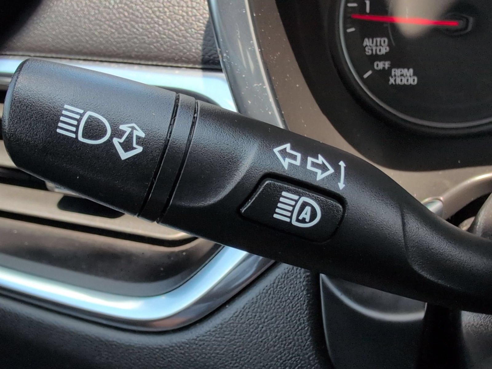 Used 2024 Chevrolet Equinox LT AWD/4WD image 16
