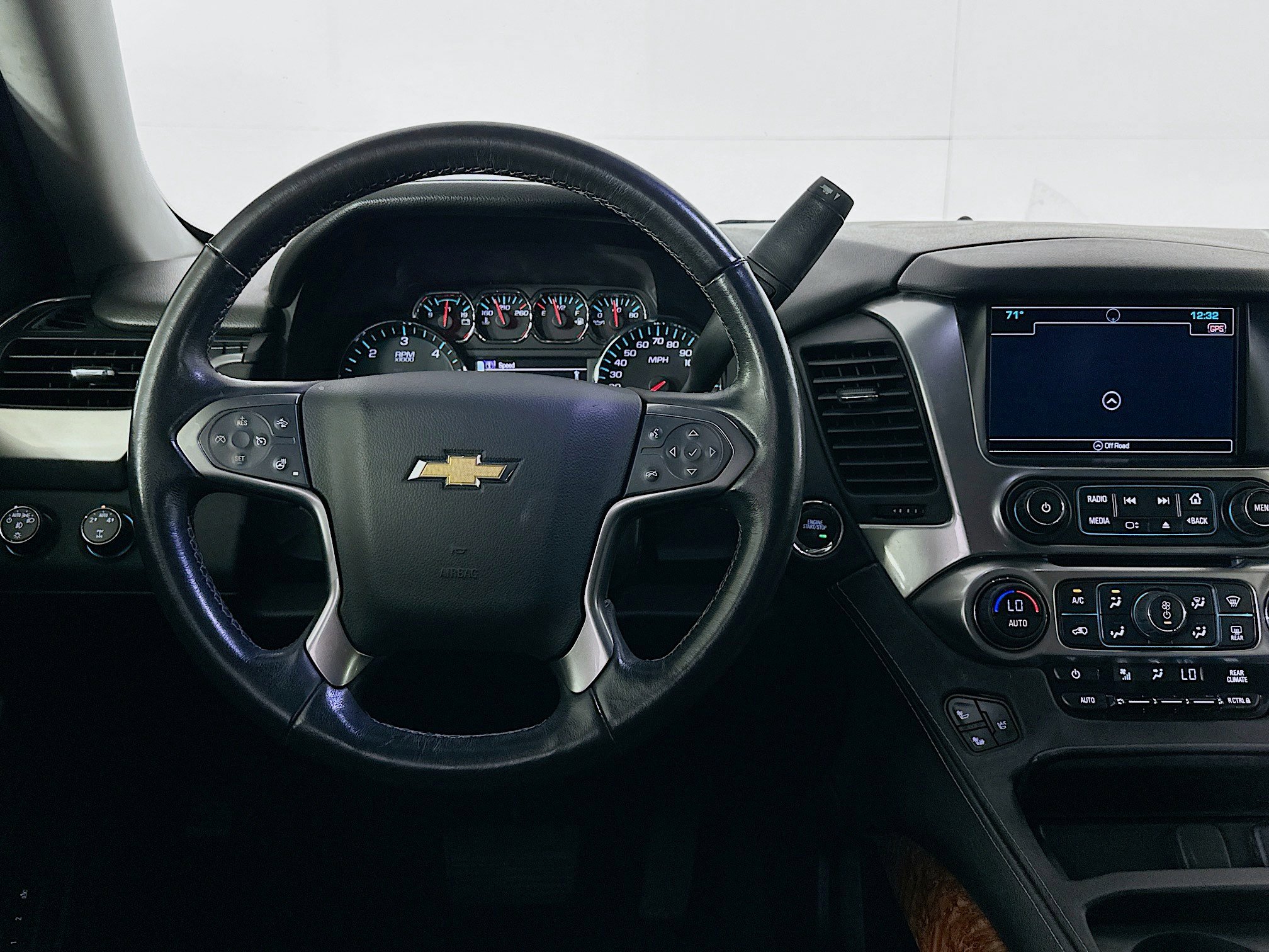 Used 2016 Chevrolet Suburban LTZ AWD/4WD image 18