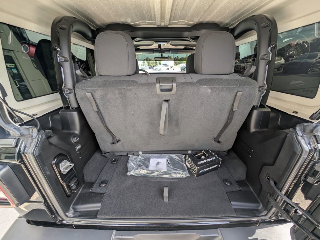 Used 2022 Jeep Wrangler Rubicon image 13