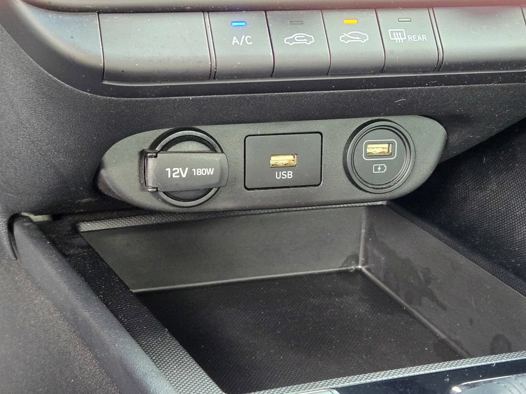 Used 2023 Hyundai Elantra SE w/ Cargo Package FWD image 33