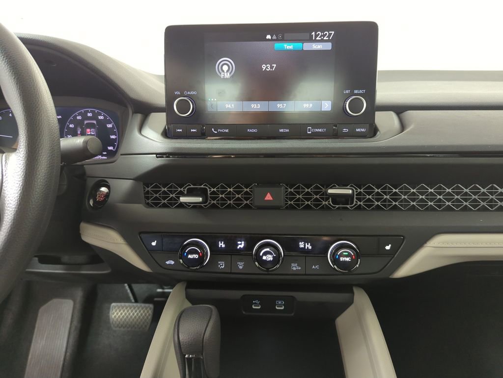 Certified 2025 Honda Accord SE image 14