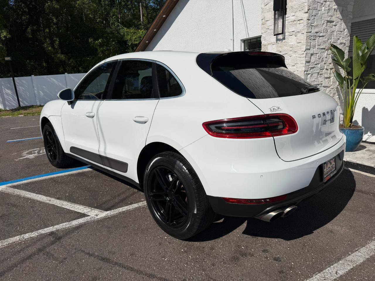 Used 2015 Porsche Macan S image 10