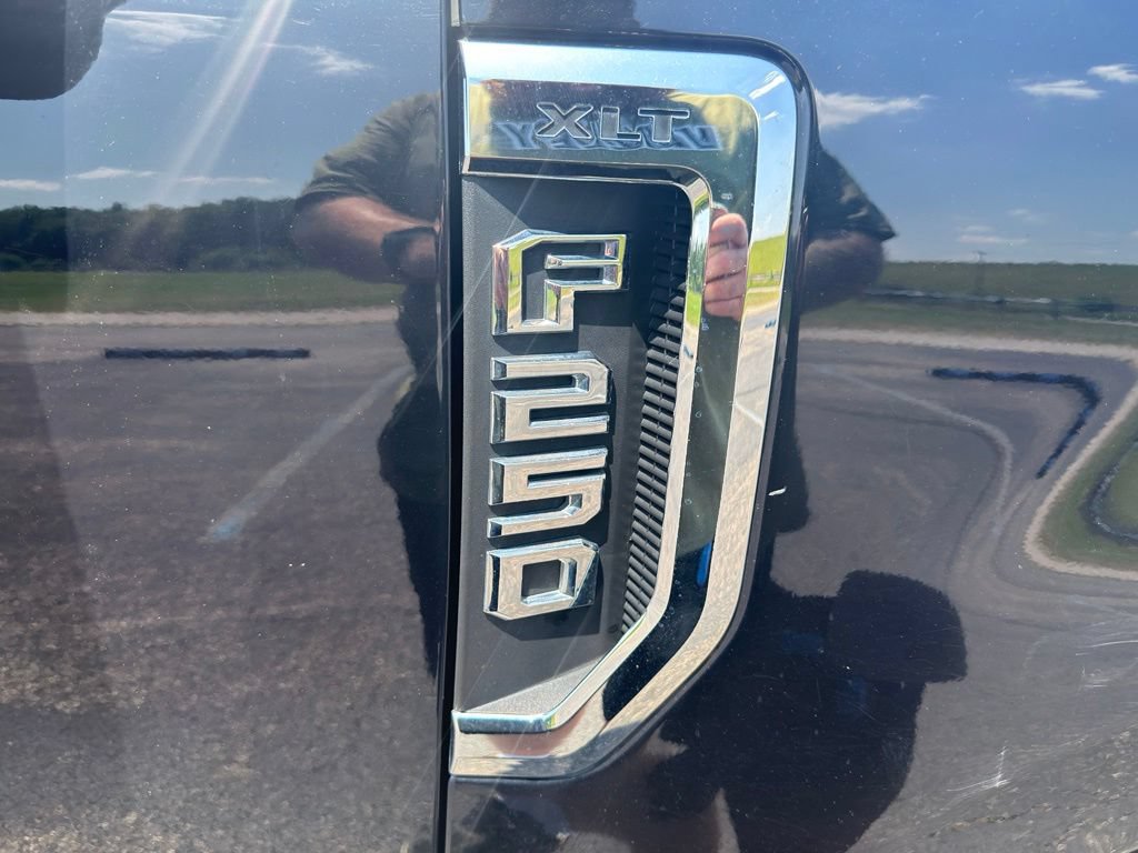 Used 2021 Ford F250 XLT w/ FX4 Off-Road Package AWD/4WD image 22