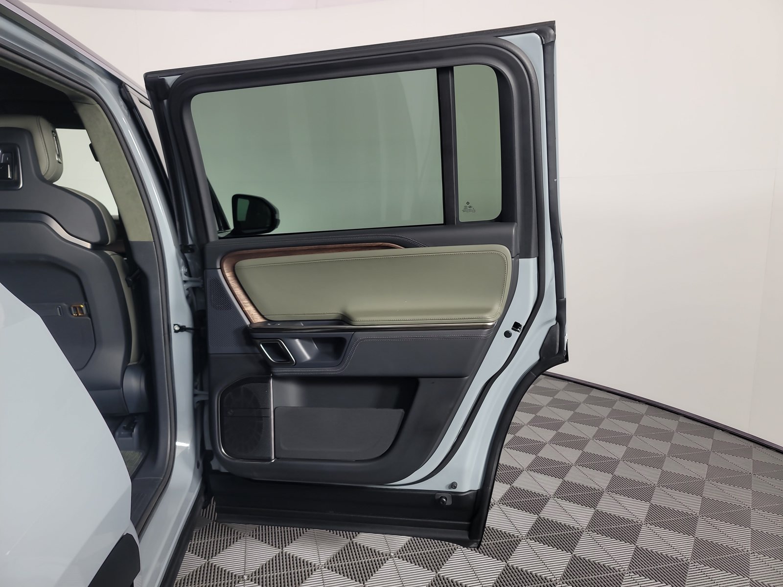 Used 2023 Rivian R1S Adventure Quad AWD/4WD image 19