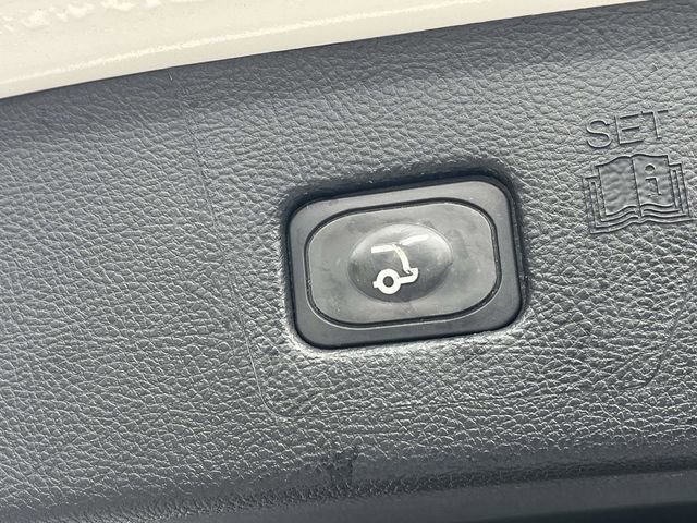 Used 2021 Ford Edge SEL w/ Convenience Package image 22