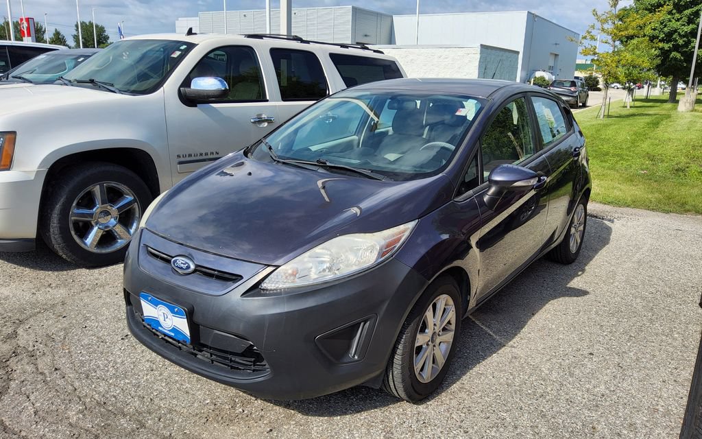 Used 2013 Ford Fiesta SE FWD image 3