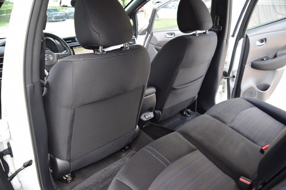 Used 2022 Nissan Leaf SV image 45