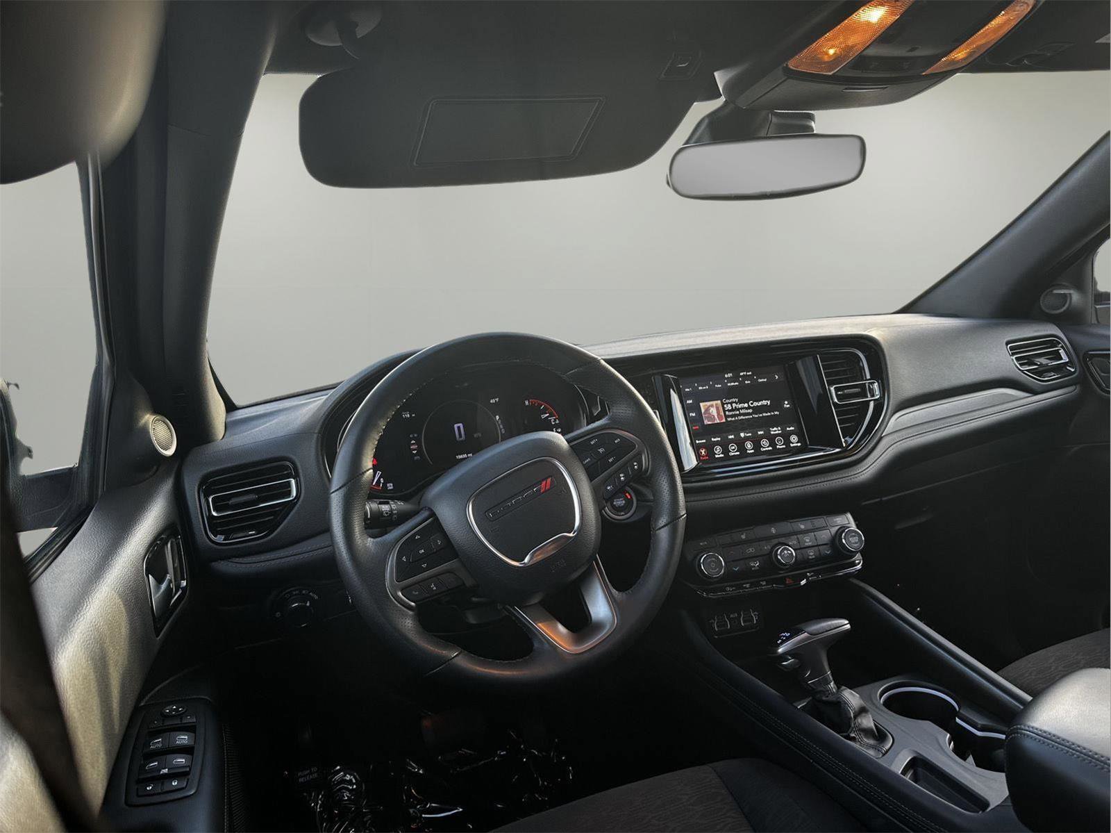 Used 2024 Dodge Durango SXT w/ SXT Blacktop Group image 2