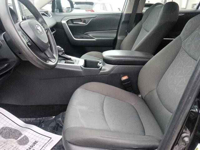 Used 2024 Toyota RAV4 XLE image 15