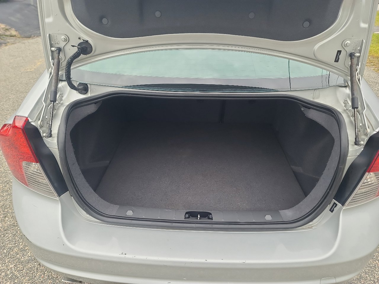 Used 2011 Volvo S40 T5 image 12