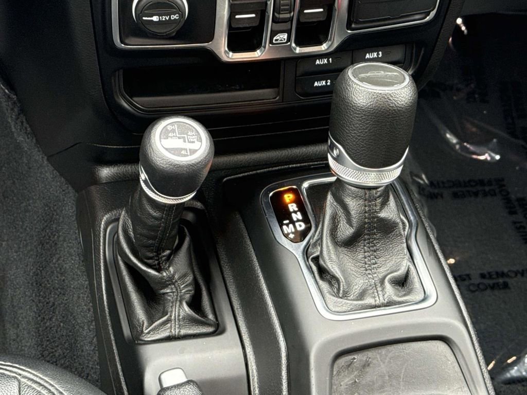 Used 2022 Jeep Gladiator Willys image 18