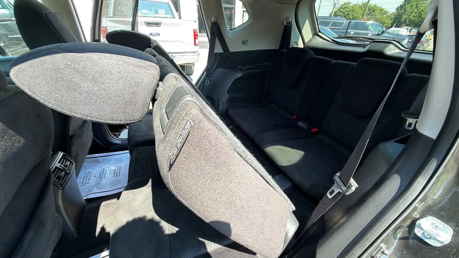 Used 2015 Nissan Rogue SV w/ SV Family Package AWD/4WD image 38
