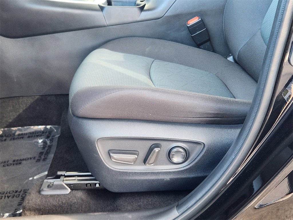 Used 2024 Toyota RAV4 XLE image 23