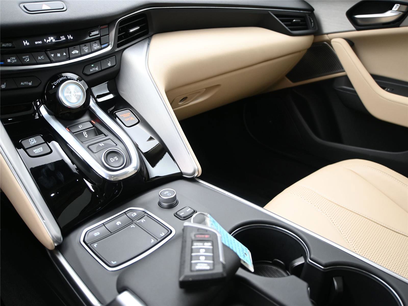 Certified 2025 Acura TLX w/ Technology Package image 5