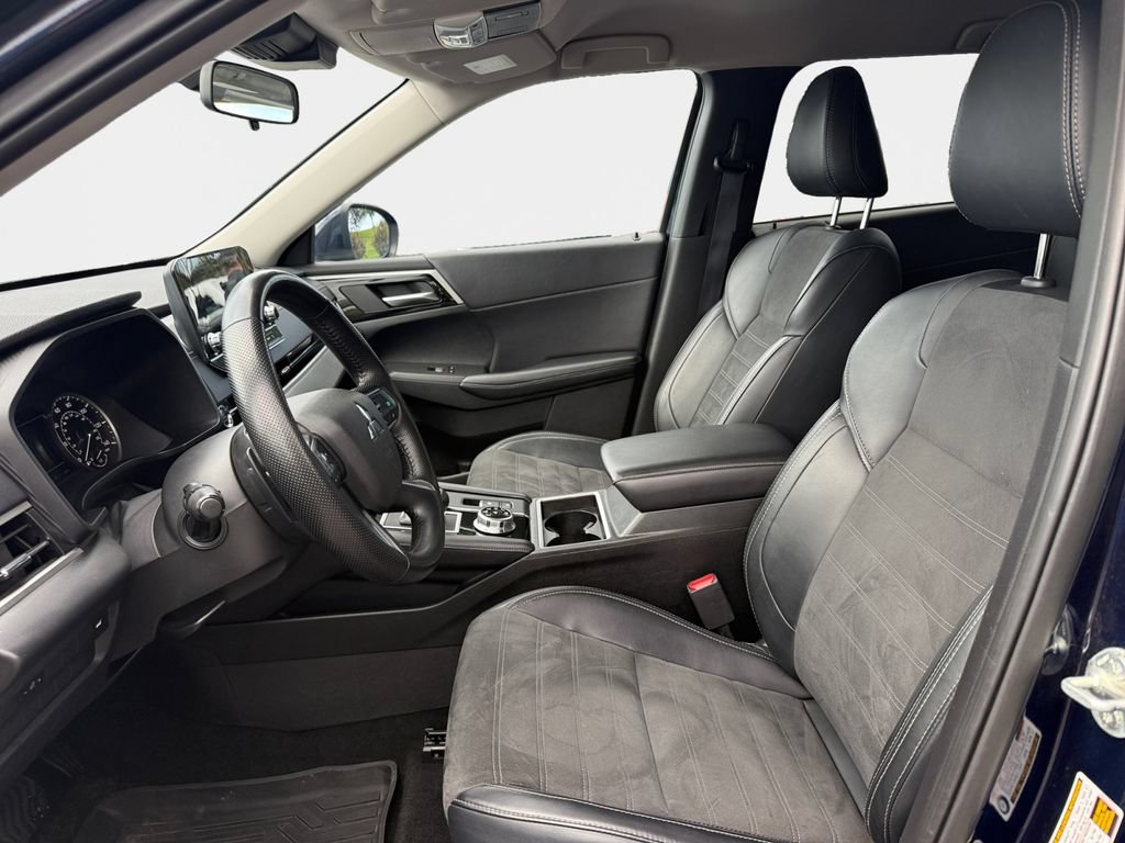 Used 2024 Mitsubishi Outlander SE AWD/4WD image 12