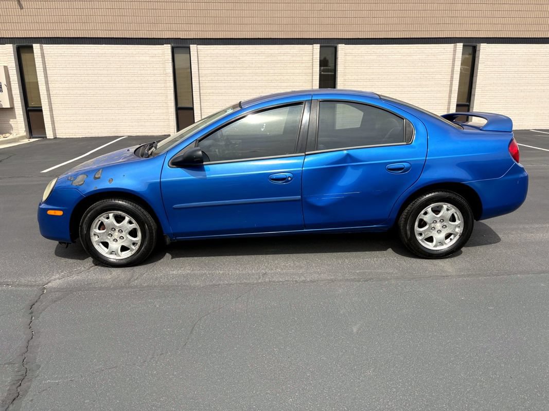 Used 2005 Dodge Neon SXT FWD image 2