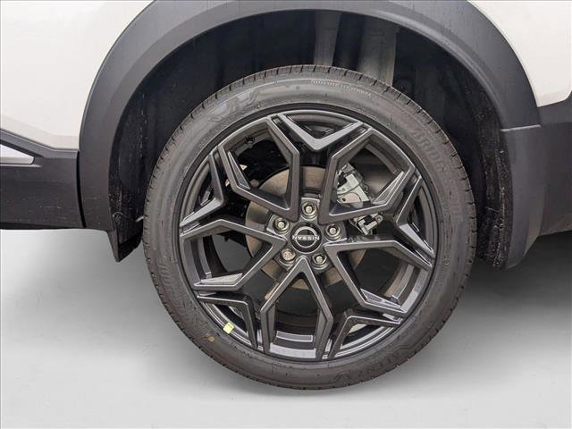 New 2026 Nissan Kicks SR image 9