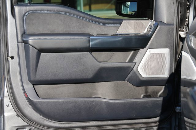 Used 2025 Ford F250 Platinum image 12