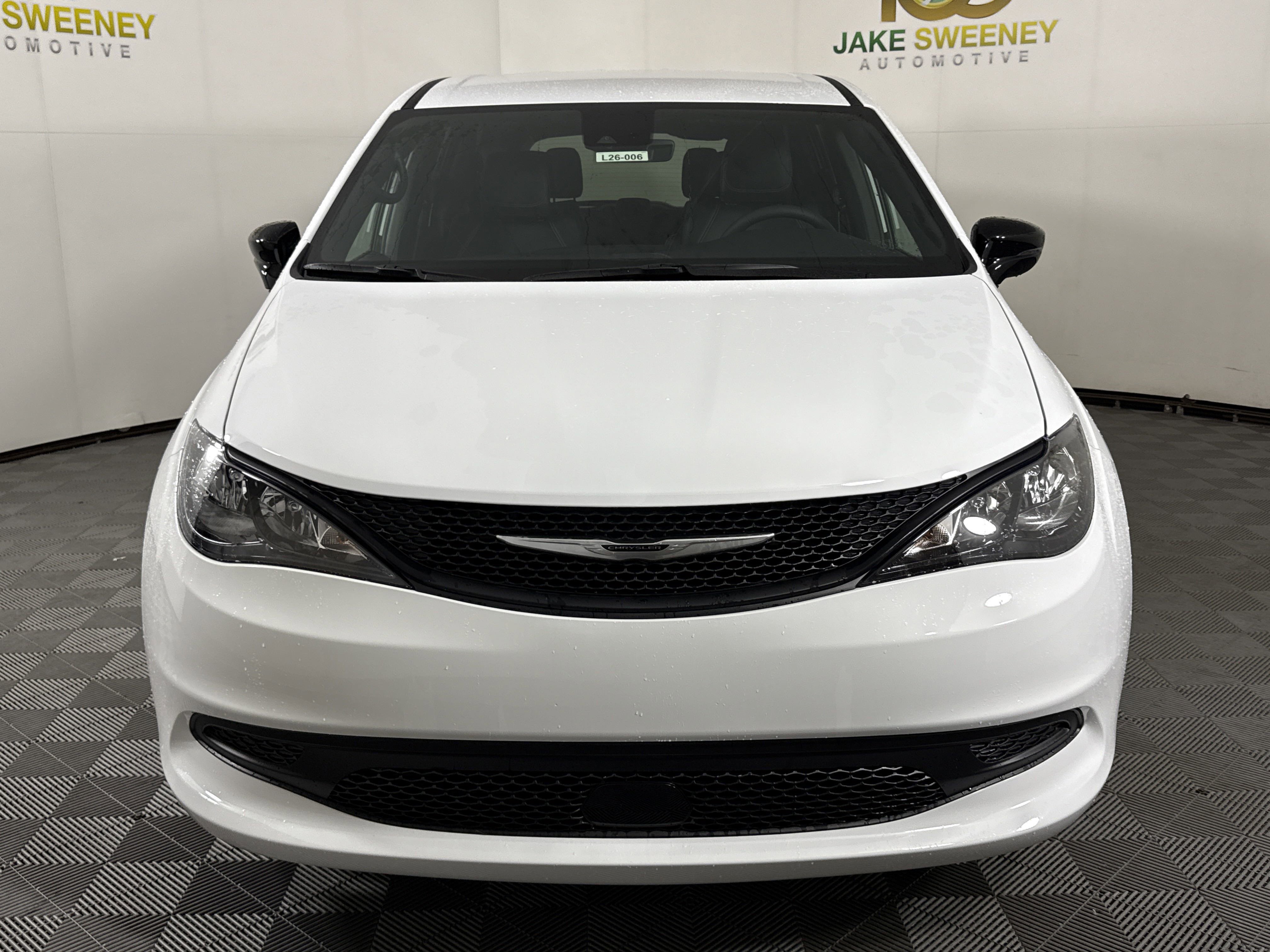 New 2026 Chrysler Voyager LX image 3