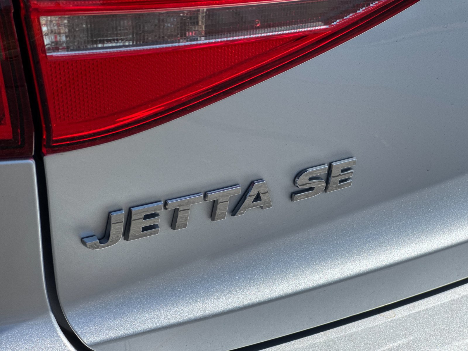 Used 2015 Volkswagen Jetta SE FWD image 25