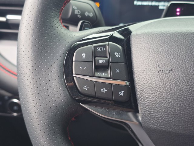 Used 2025 Ford Explorer ST AWD/4WD image 28