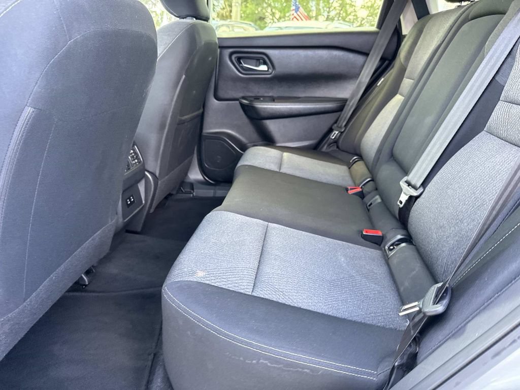 Certified 2024 Nissan Rogue SV FWD image 15