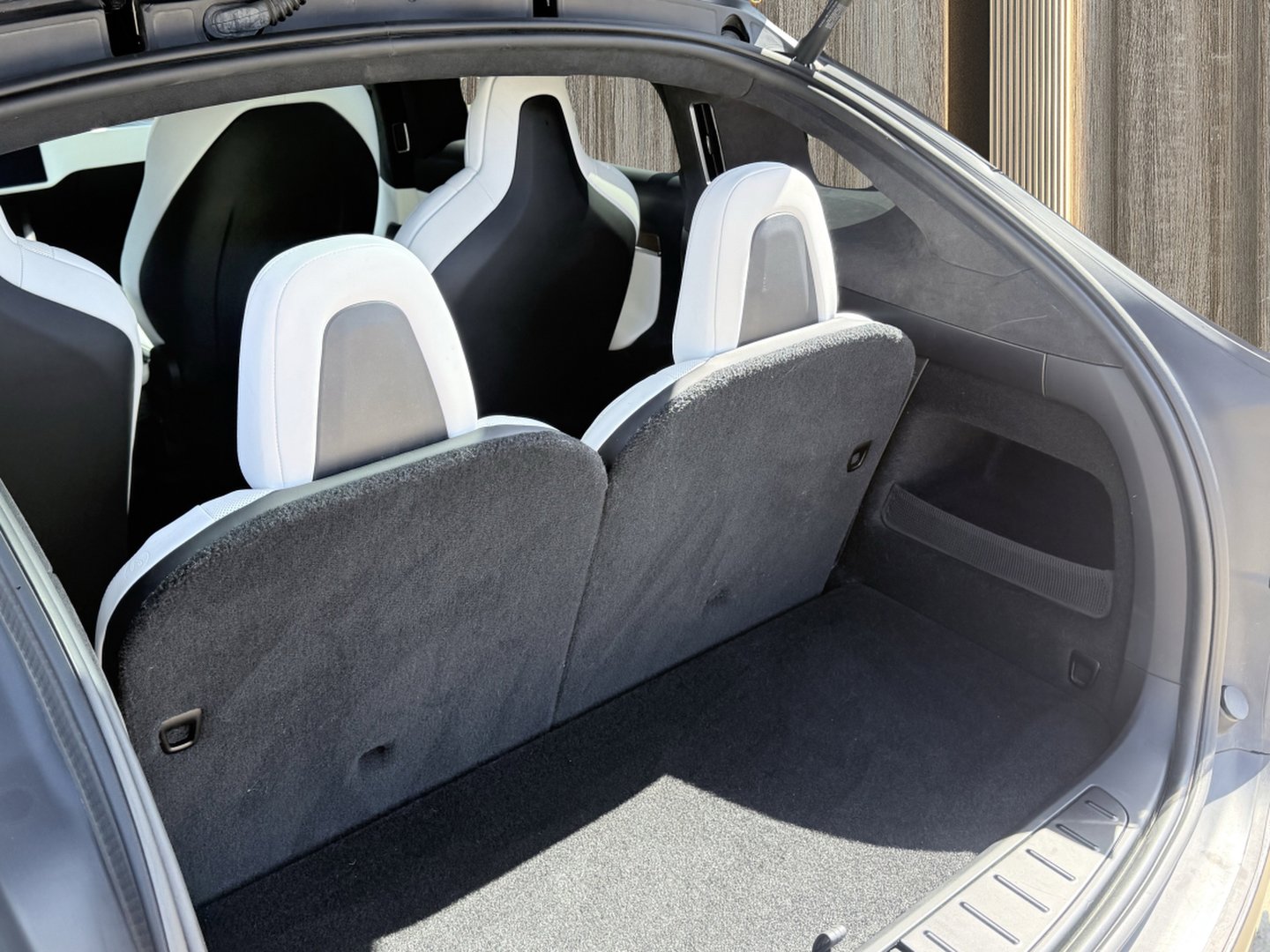Used 2022 Tesla Model X image 15