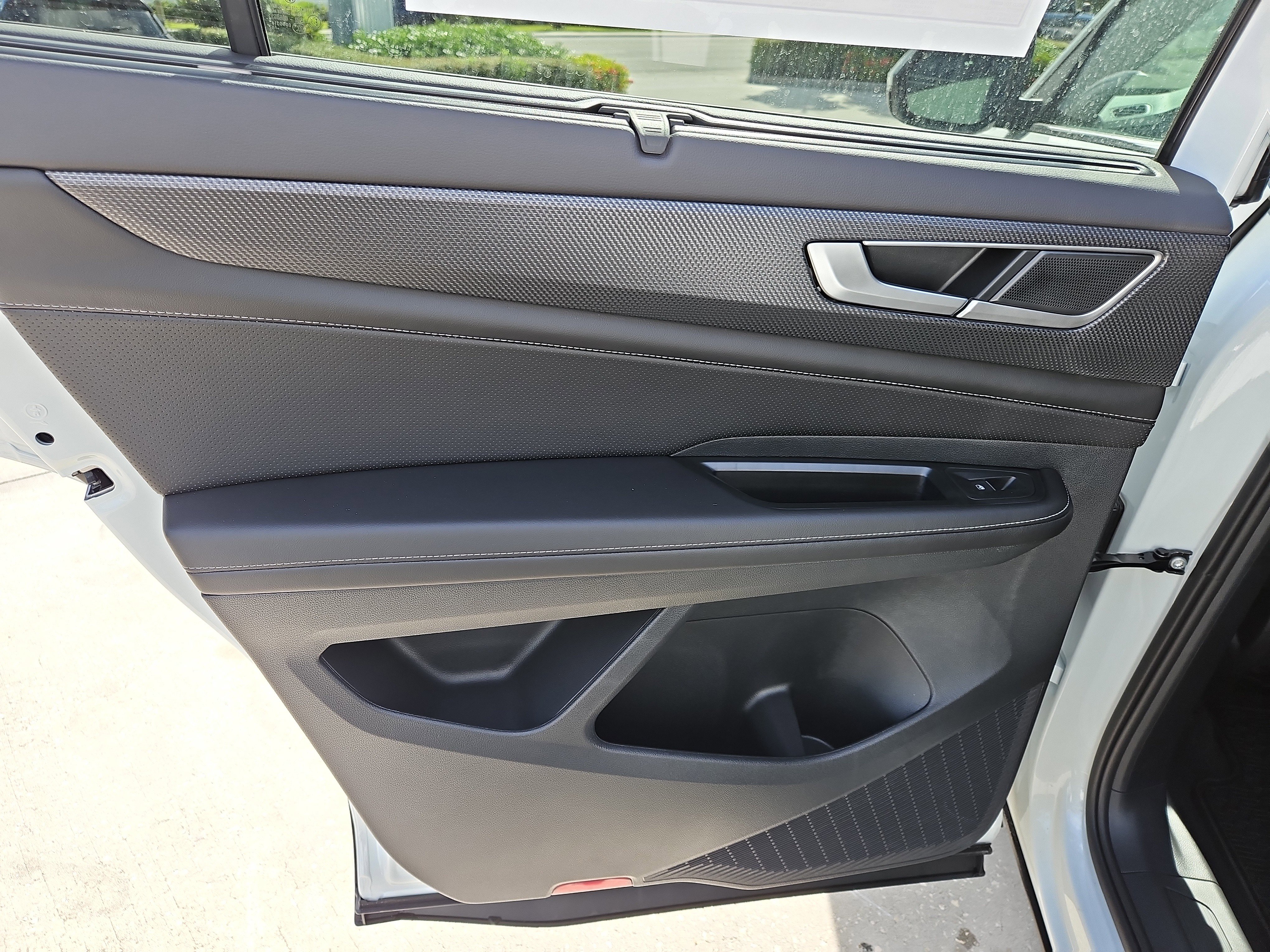 New 2026 Volkswagen Atlas Cross Sport SEL image 11