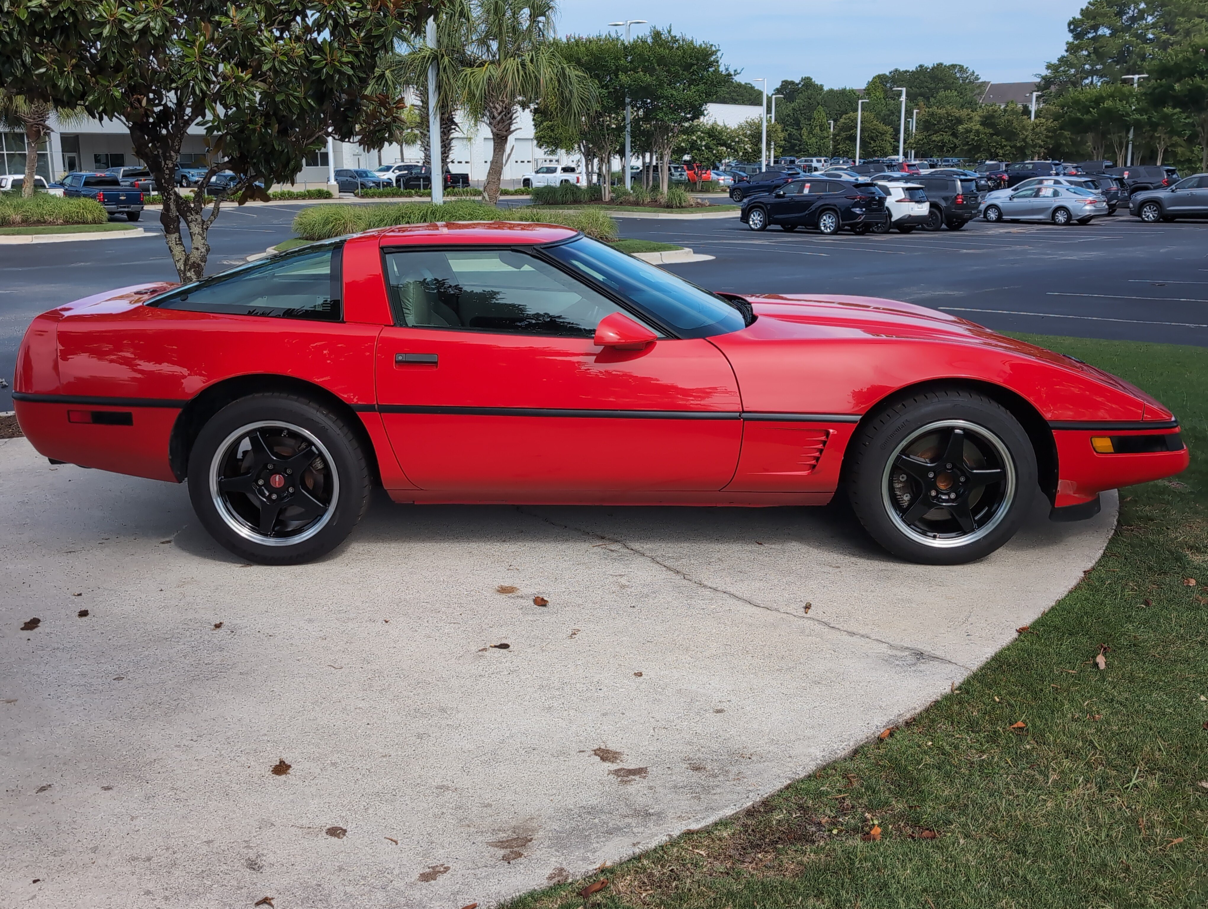 Used 1995 Chevrolet Corvette Coupe RWD image 11