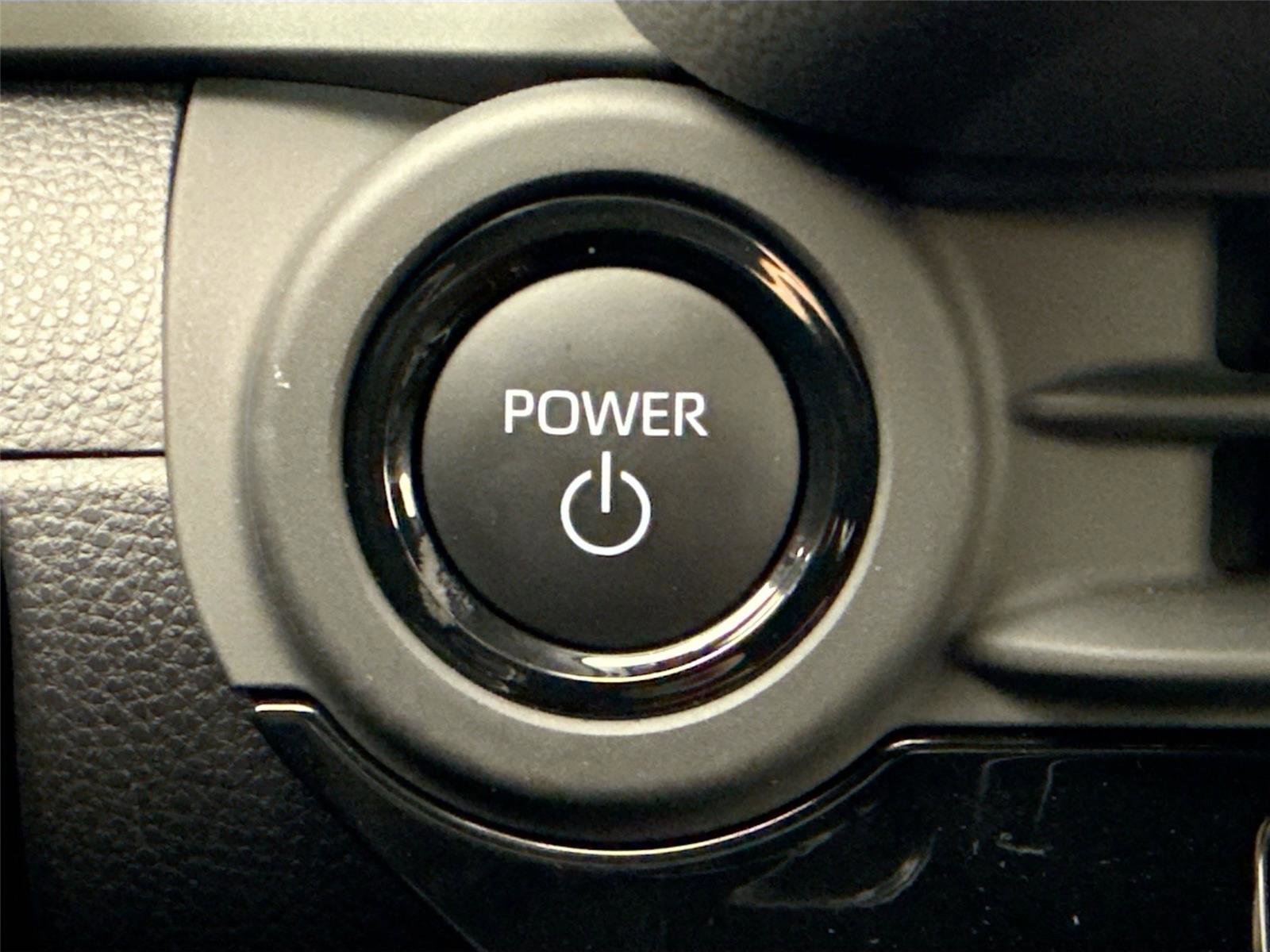 Certified 2025 Toyota Crown Signia w/ Advanced Technology Package image 22