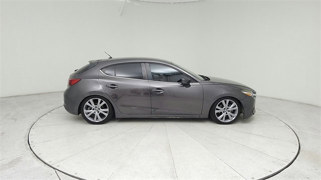 Used 2018 MAZDA MAZDA3 Touring image 4